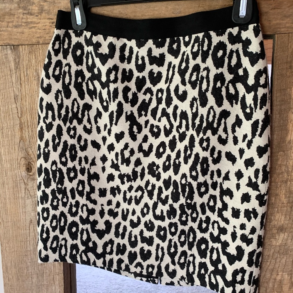 Ann Taylor leopard print skirt